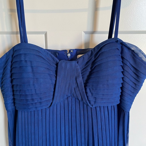 Calvin Klein knee length cocktail dress - Picture 4 of 4